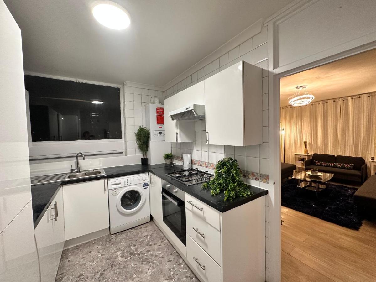 Posh 2-Bedroom, Living Room, Kitchen & 1.5 Bathroom Londyn Zewnętrze zdjęcie